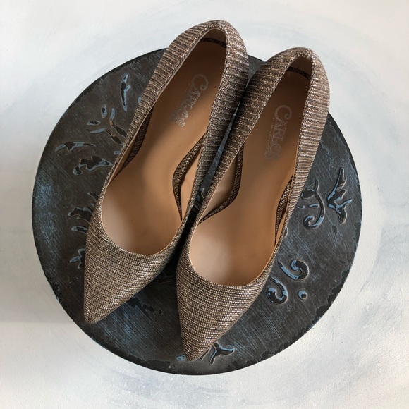 Carlos Santana Sparkly Gold Holiday Pointed Heels - Picture 5 of 8